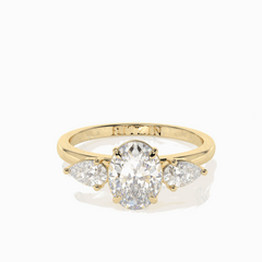 1,80 TCW Ovalschliff 3 Stein 18K Lab Grown Diamantring für Damen